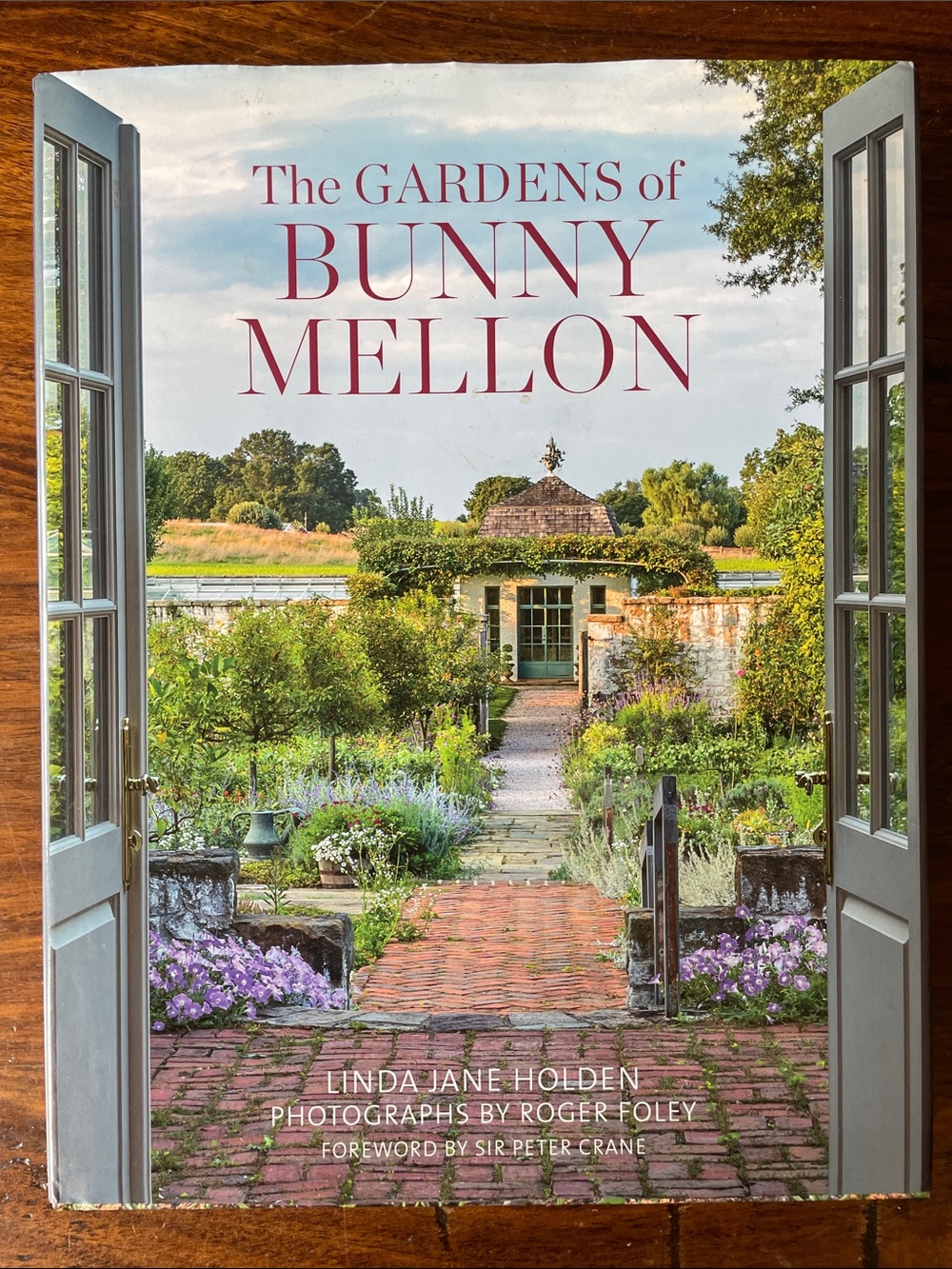 The Gardens of Bunny Mellon – Coffee Table Garden Book (Pink Title)
